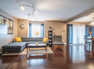 2140 W Good Hope Rd #10, Milwaukee, WI 53209