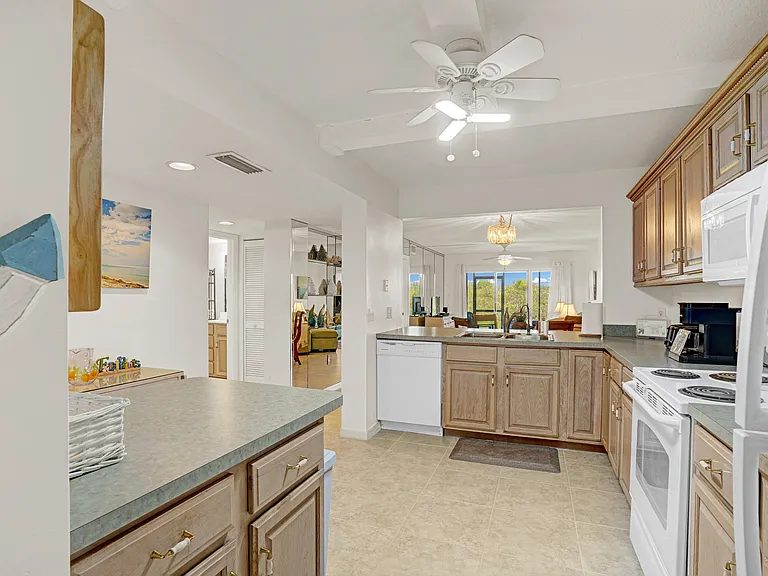 10200 S Ocean Dr #104 — Photo 8