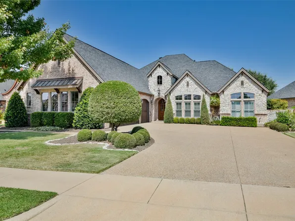 2613 Waters Edge Dr, Granbury, TX 76048