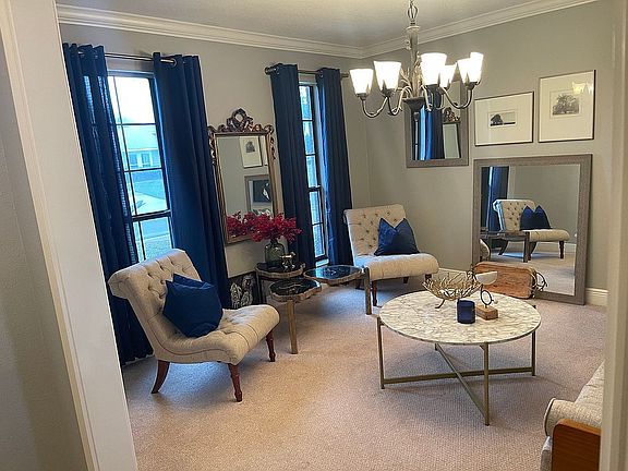 5th image of 443 Cove Dr