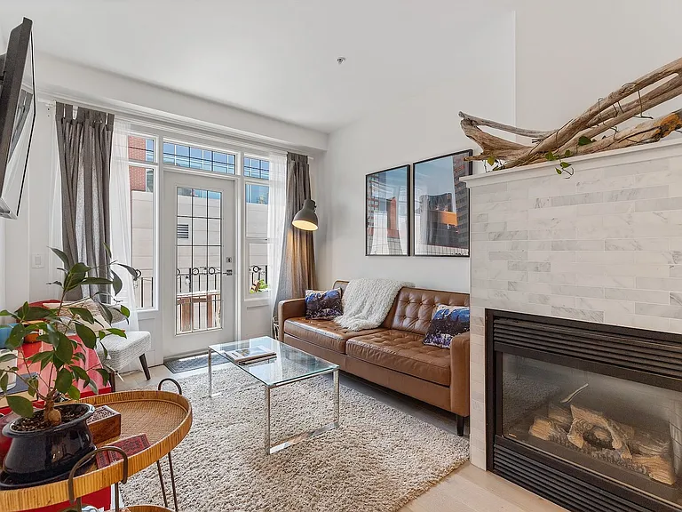 923 15th Ave SW #407 — Photo 10