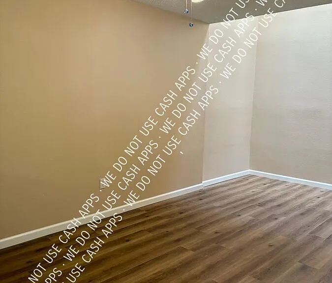 908 Townwood Dr — Photo 7