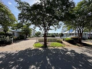 2nd image of 2073 Olde Towne Ave