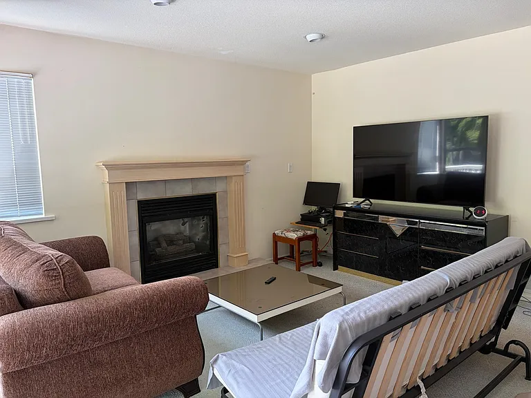 1565 Bramble Ln #MAIN AND ABOVE — Photo 5
