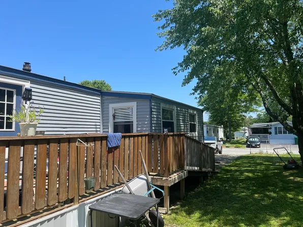250 Mansfield Ave #74, Norton, MA 02766
