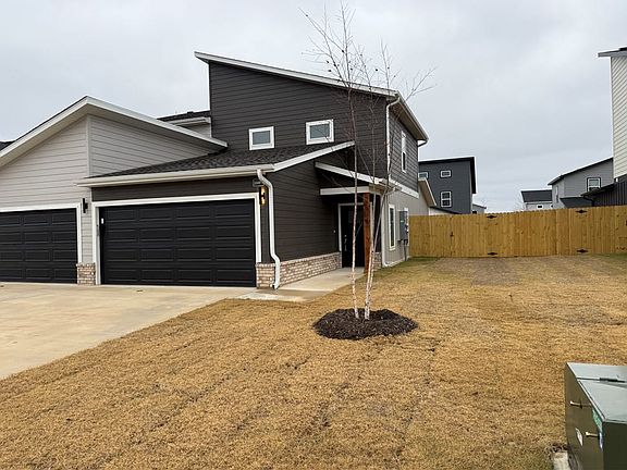 4th image of 1508 SW Poigai Way #1