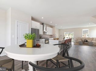 408 Honeyberry Ln, Fredericksburg, VA 22405