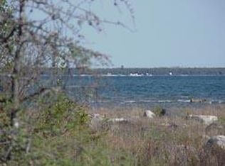 330/331 S Ponchartrain Trl, Hessel, MI 49745