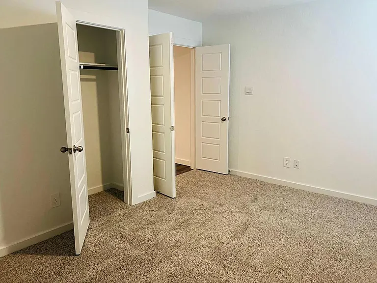 1122 Briscoe Ct — Photo 22