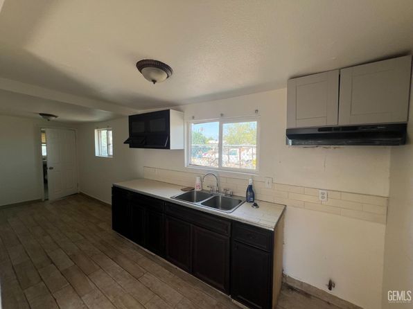 bakersfield-california-18890034 picture