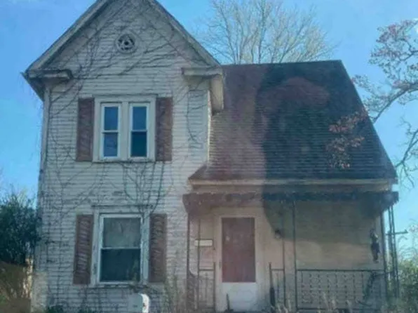 205 W Raymond Ave, Pennsboro, WV 26415