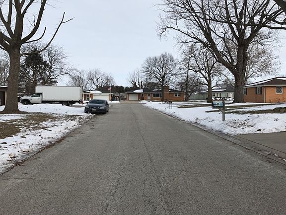 5th image of 23 Kingsway Dr