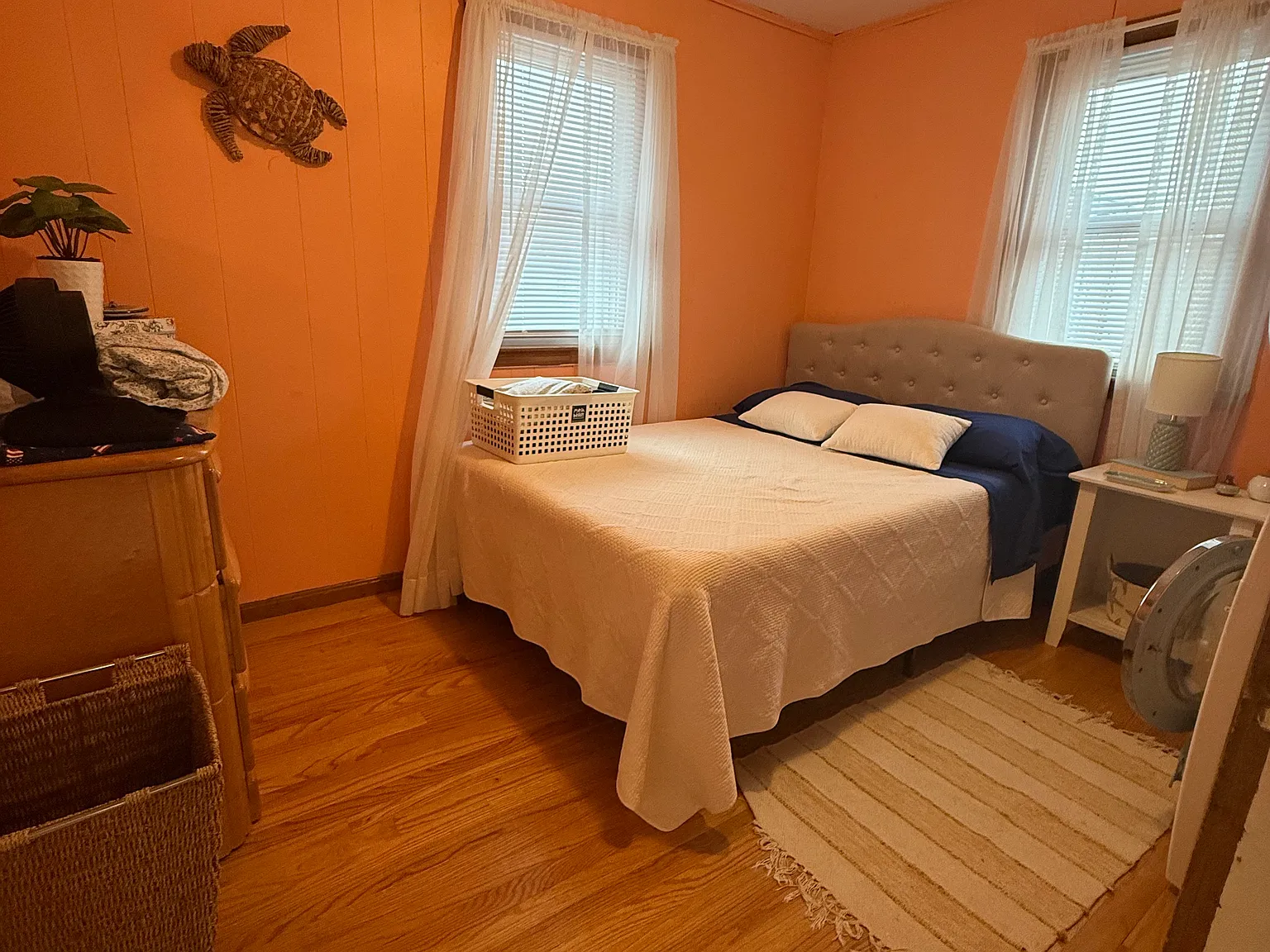 3 bed, 936 sqft, $2,200 — Photo 4