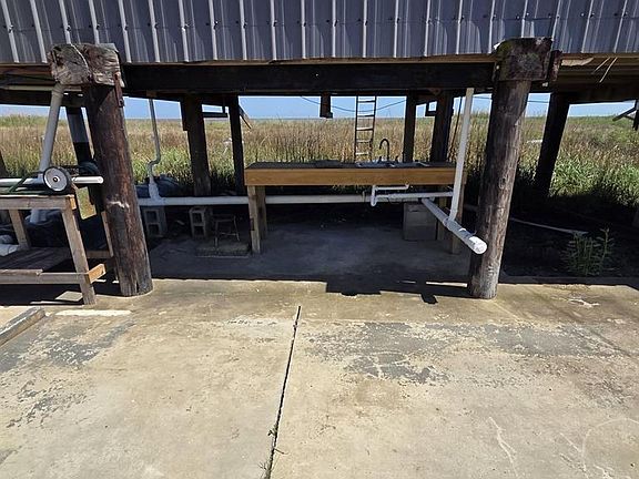 2nd image of 2443 S Madison Rd