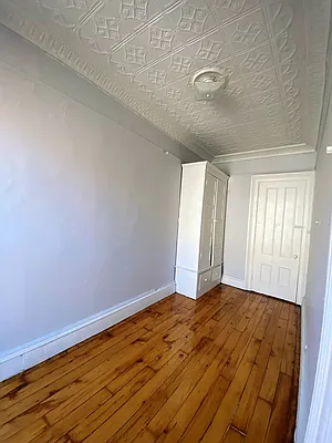 Rented by Compass | media 10