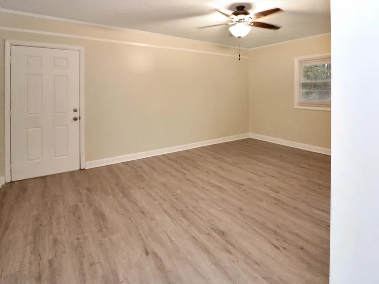 309 W Miriam Ave — Photo 4