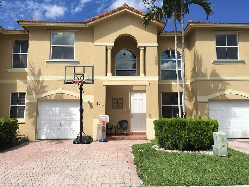 1st image of 842 NW 134th Ave
