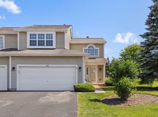 1255 Dunamon Dr, Bartlett, IL 60103