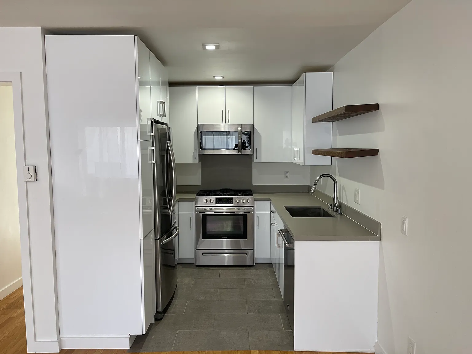 1 bed, 700 sqft, $2,575 — Photo 4