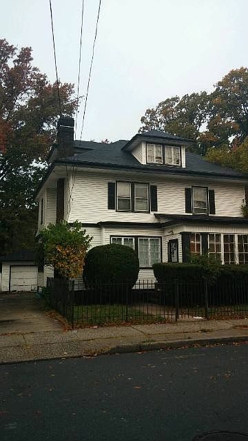 1st image of 835-837 S 11th St