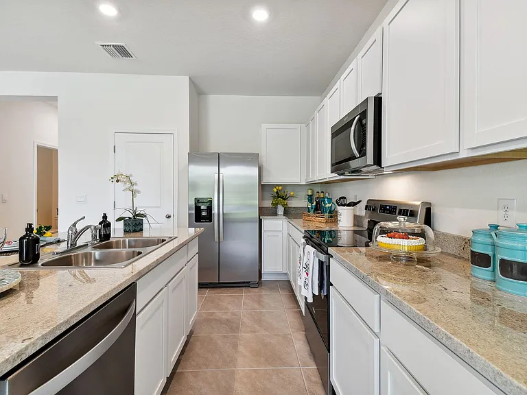 32935 Regent Canal St — Photo 29