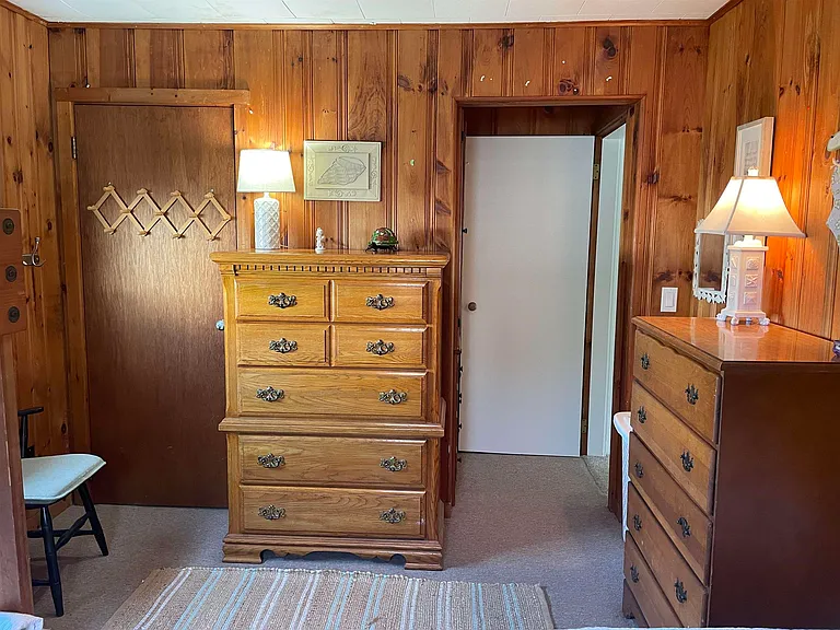228 Bristol St — Photo 10