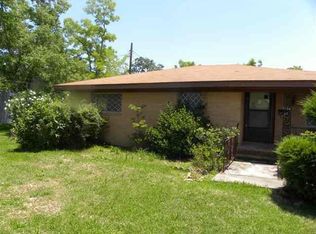 5124 33rd St, Groves, TX 77619