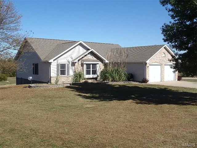 1015 Foristell Rd photo 1