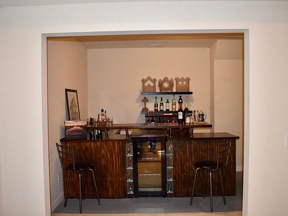4th image of 5229 Stapleton Dr