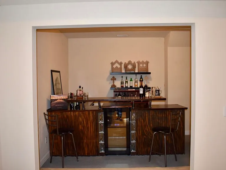 5229 Stapleton Dr — Photo 4
