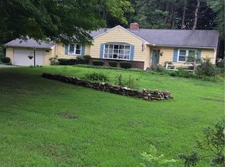 84 Laurel Ln, Simsbury, CT 06070