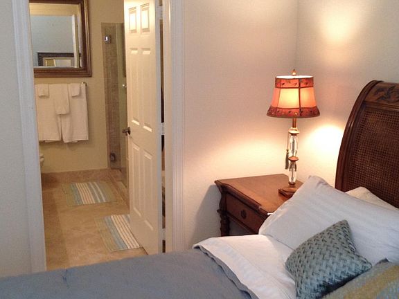 5th image of 5064 Annunciation Cir Unit 305