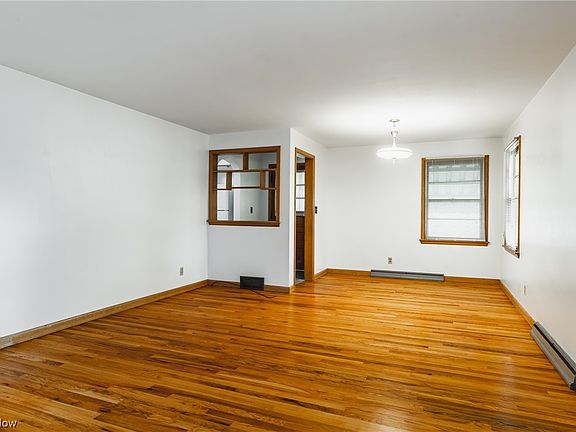4th image of 1325 42nd St