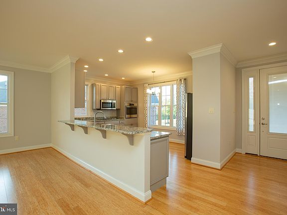 3rd image of 125 Anna Mae Ct