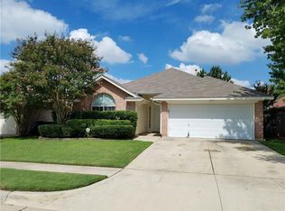 9029 Elbe Trl, Fort Worth, TX 76118
