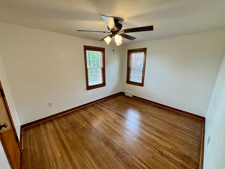 1643 Reamer St — Photo 16