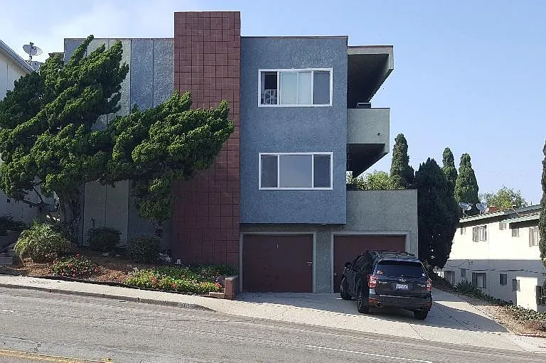 913 E Grand Ave #6 — Photo 1