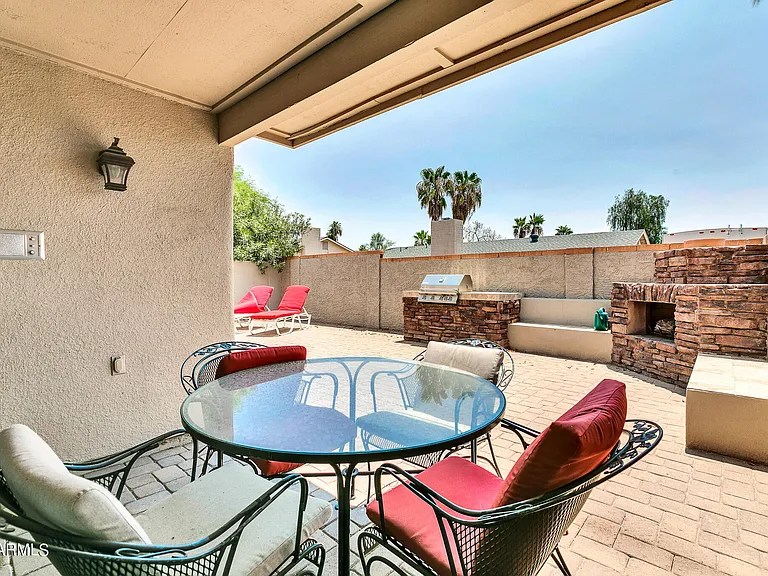 8889 E Meadow Hill Dr — Photo 23