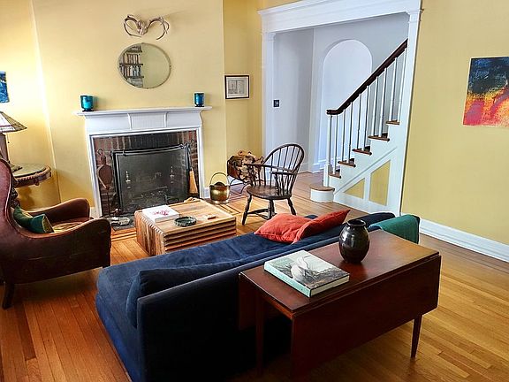 Living room w wbfp