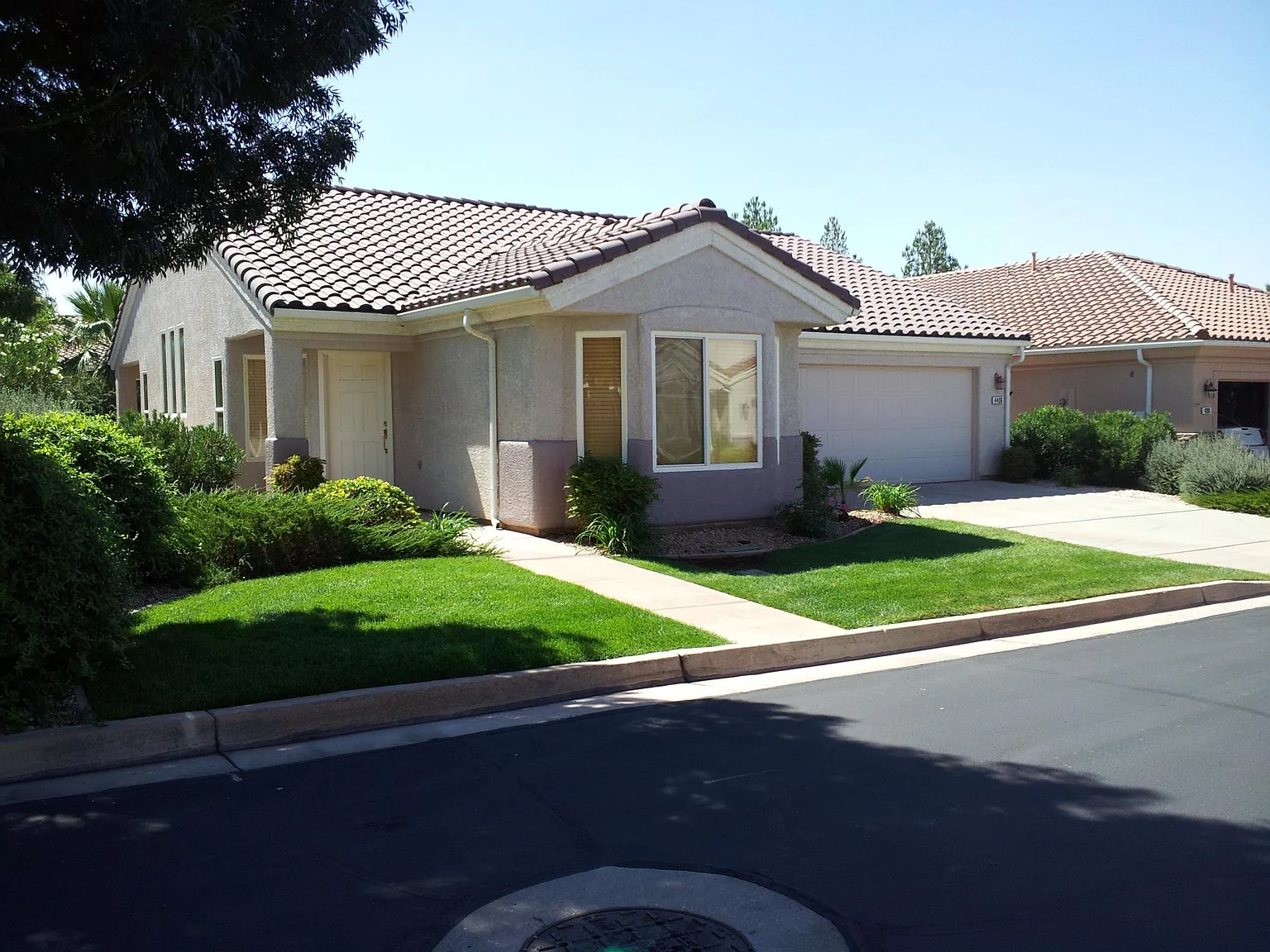 2 bed, 1377 sqft, $1,980 — Photo 2