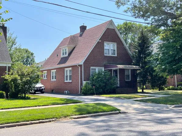 1306 6th Avenue, New Hyde Park, NY 11040