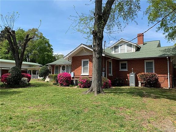 5th image of 208 E McGregor St