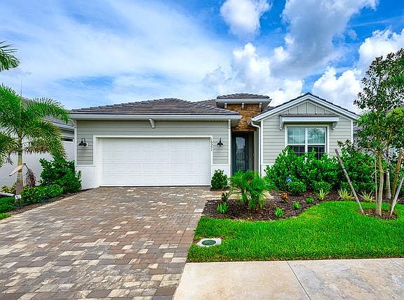 5th image of 16551 Crescent Beach Way