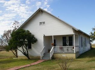 200 S Broad St, Coupland, TX 78615