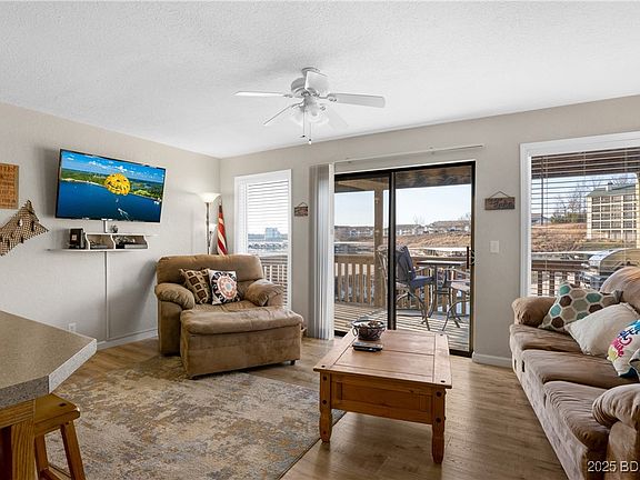 2nd image of 71 Southwood Shores Pl #2D
