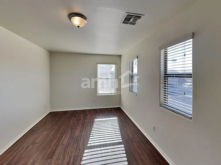 18541 W Valerie Dr — Photo 18