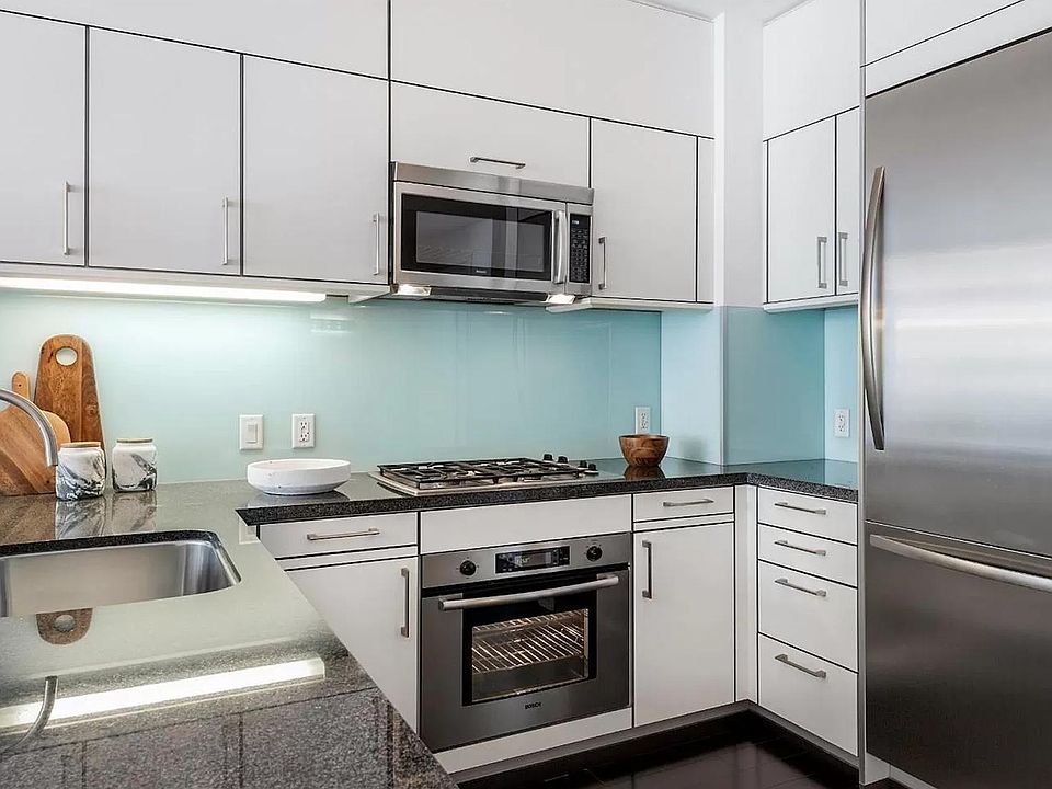 1st image of 318 Spear St Unit 5K