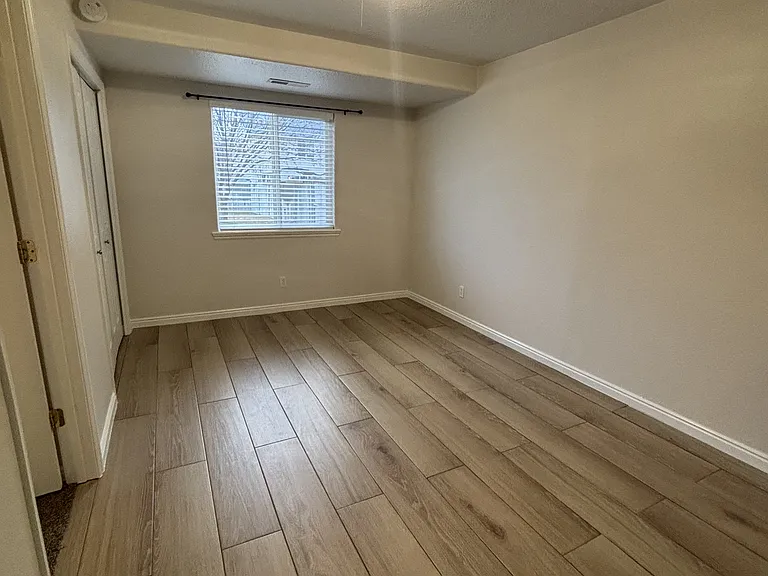 4102 E Smith Ranch Rd — Photo 25