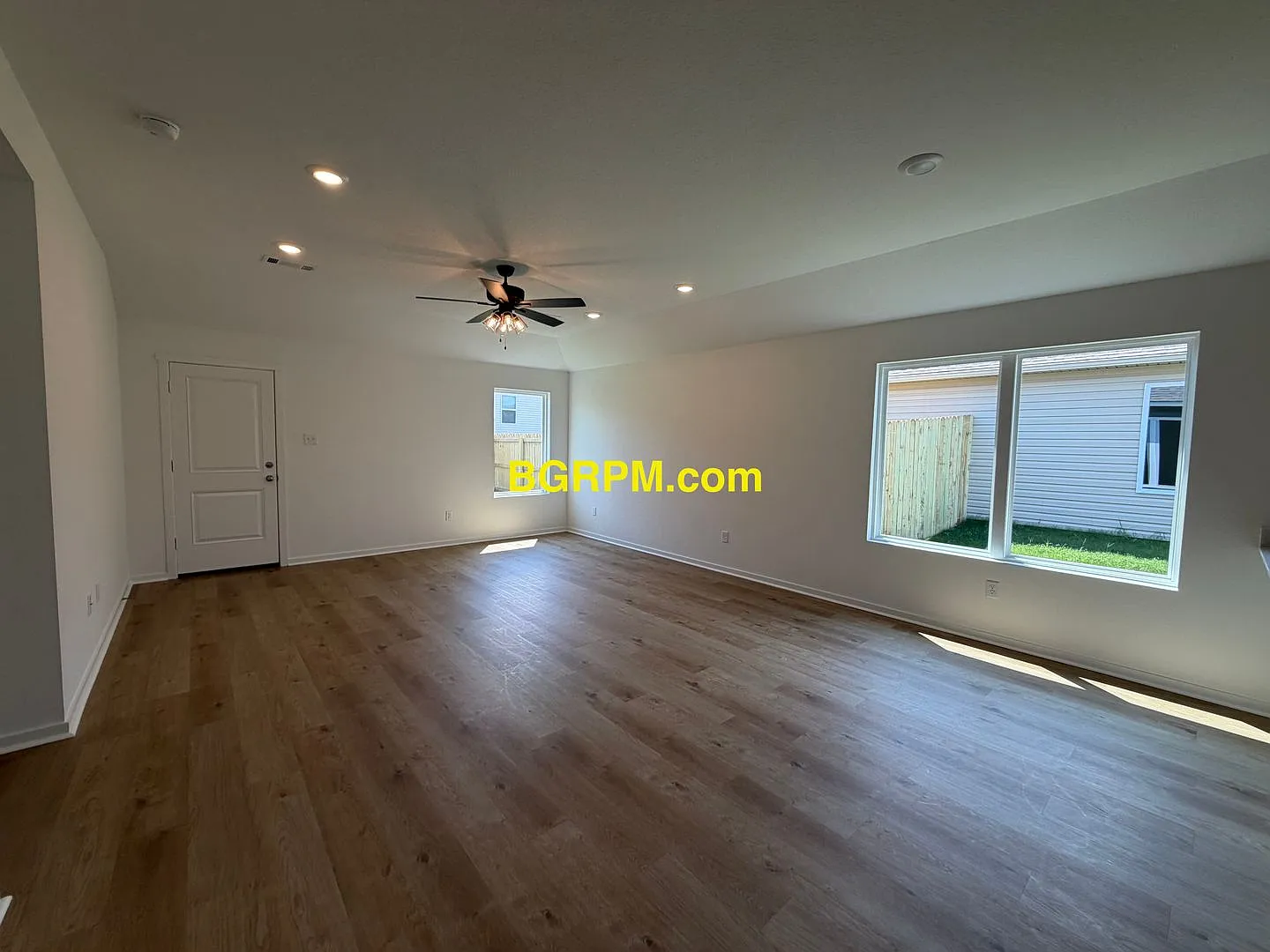 New Construction, — Photo 4