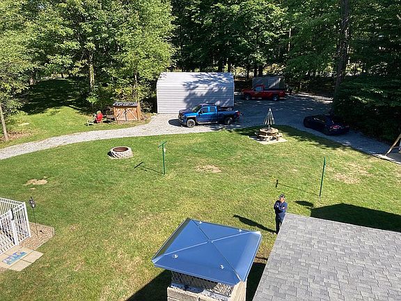 3rd image of 102 Sylvan Glen Dr